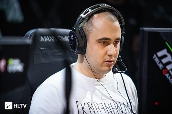 FaZe战队在顶级赛事中的优势与弱旅对抗中的短板分析